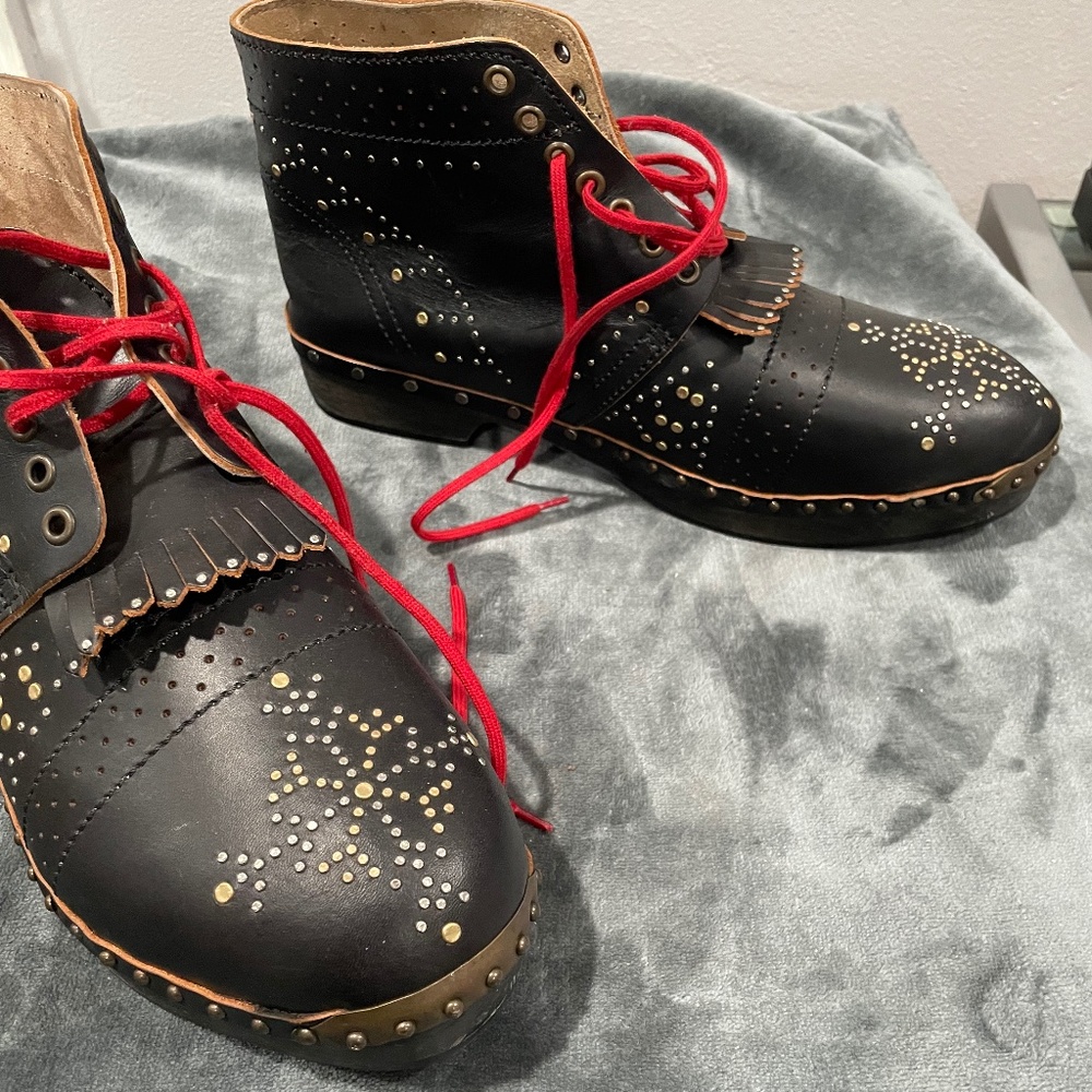 Burberry Black and Red Men's Clog Shoes - Picture 12 of 14